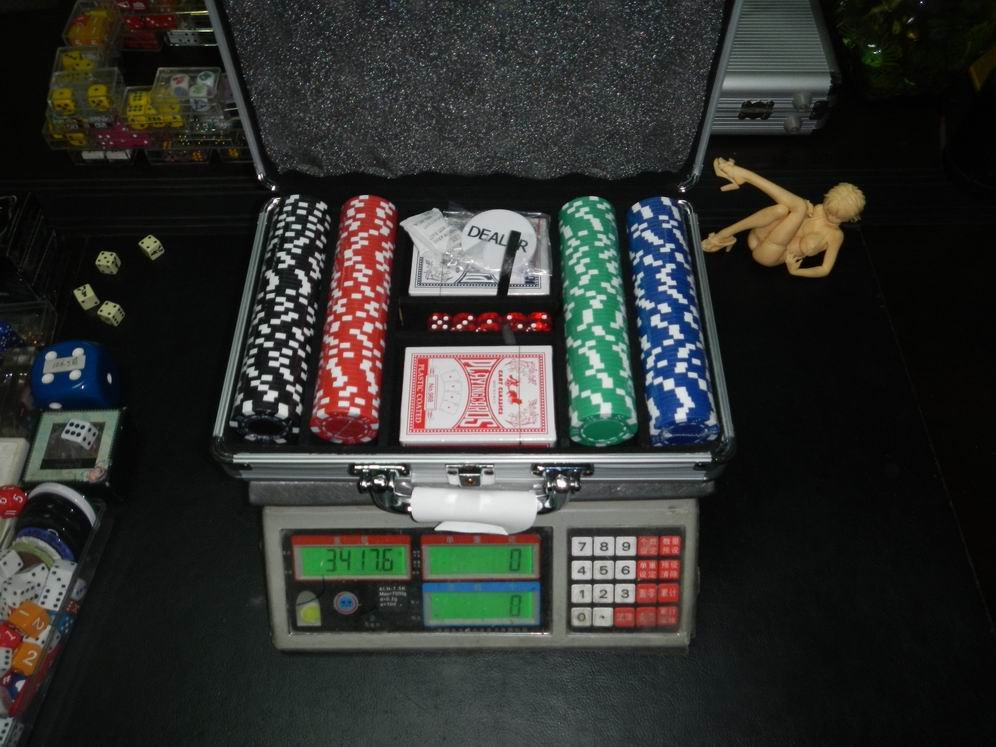 Poker Chips Set, 200PCS Deluxe Poker Set with Aluminum Travel Case, Casino Chips Set for Poker Game,11.5 Gram Poker Set for Texas Holdem Blackjack Gambling - Image 3
